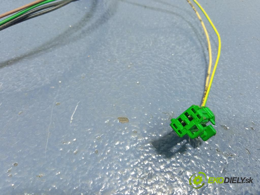 Citroen C4 2005 zrkadlo pravé