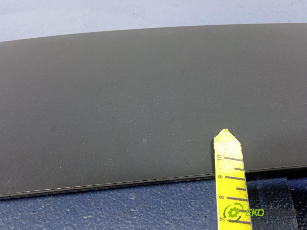 Citroen C4 2005 Spoiler: 