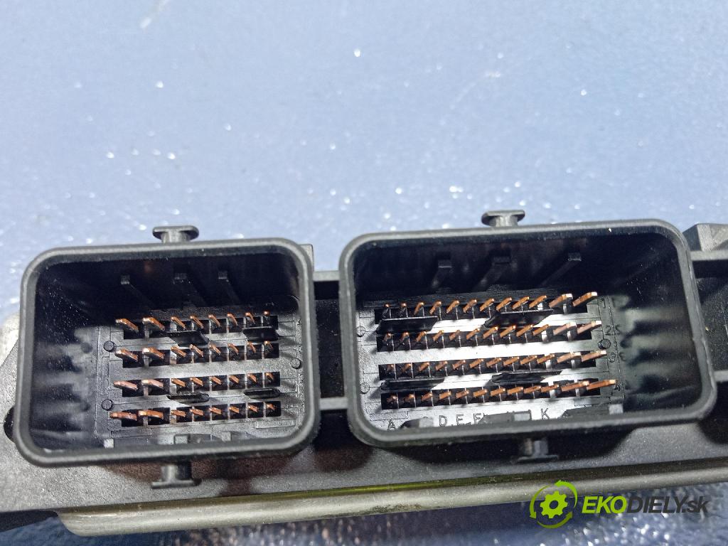 Citroen C4 2005 riadiaca jednotka Motor: 9657489380