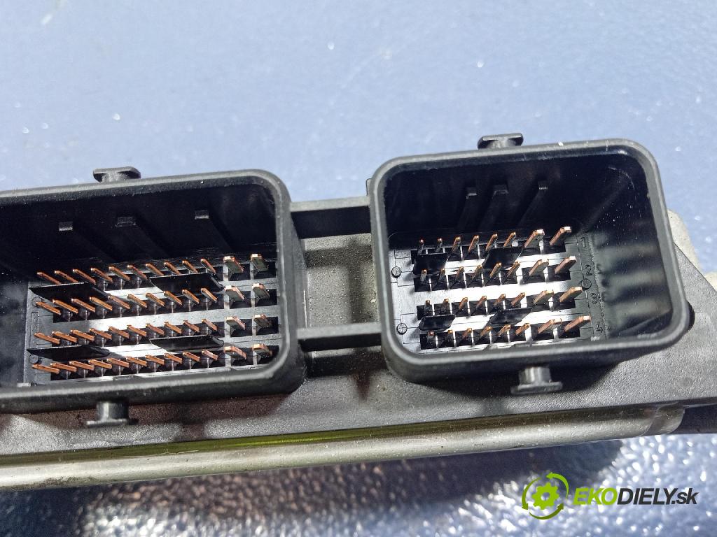 Citroen C4 2005 riadiaca jednotka Motor: 9657489380