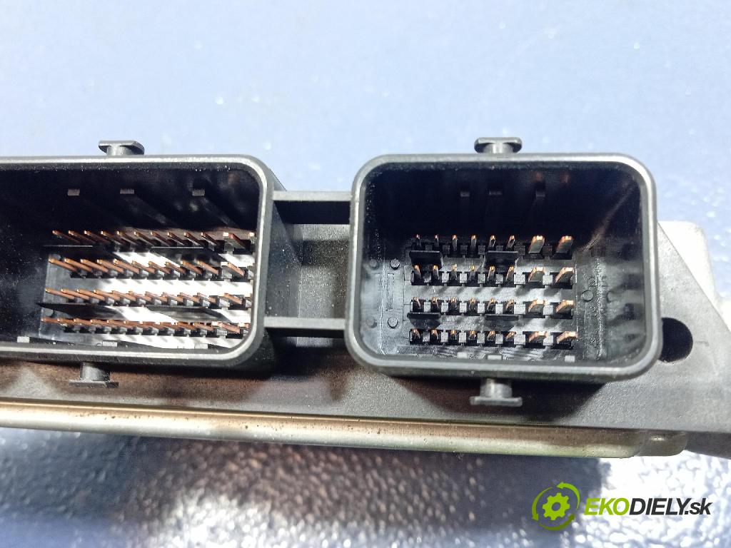 Citroen C4 2007 riadiaca jednotka Motor: 9664617680