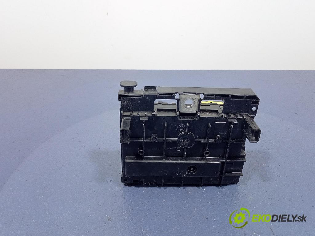 Citroen C4 2007 skrinka Poistky: 9661708080