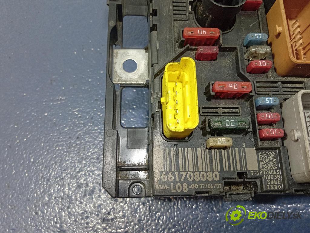 Citroen C4 2007 skrinka Poistky: 9661708080