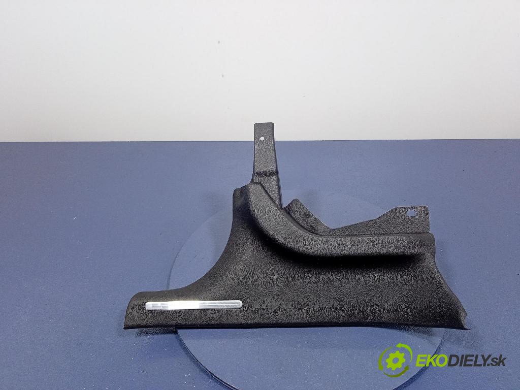 Alfa romeo 156 2004 kryt Plast: Interiéry: 156021862