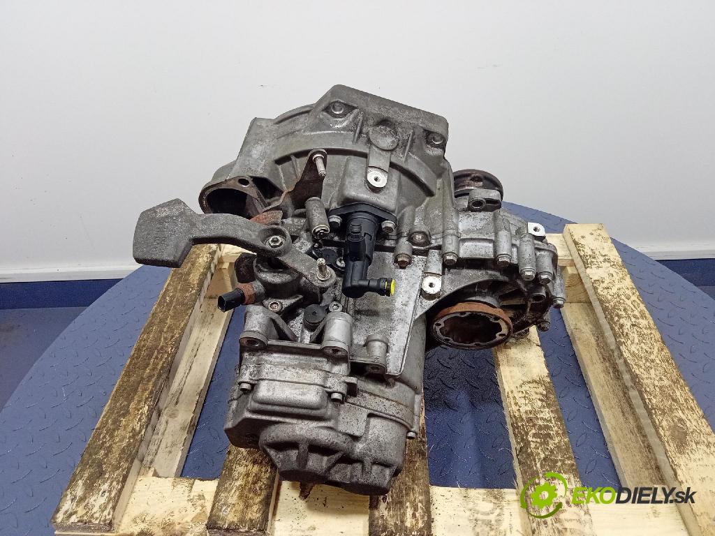 Vw Golf 2006 prevodovka Manualna JVJ