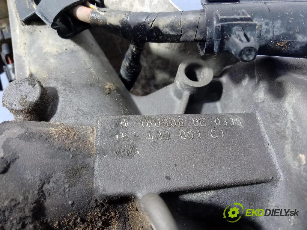 Vw Golf 2006 řízení volantu 1K1423051CJ