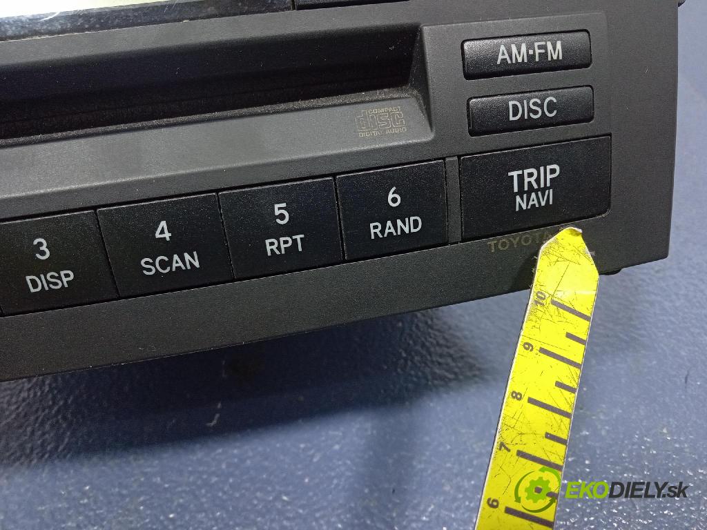 Toyota Corolla 2002 Radio I Navigácia: 86120-13060-B0