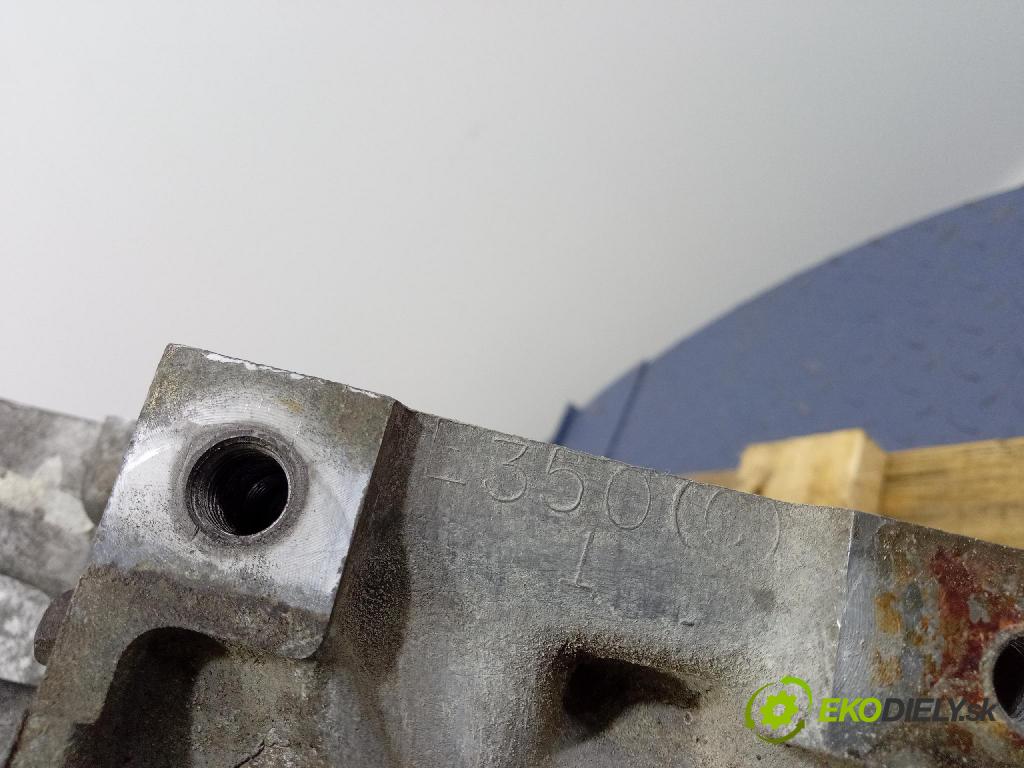 Toyota Corolla 2002 prevodovka Manualna E350