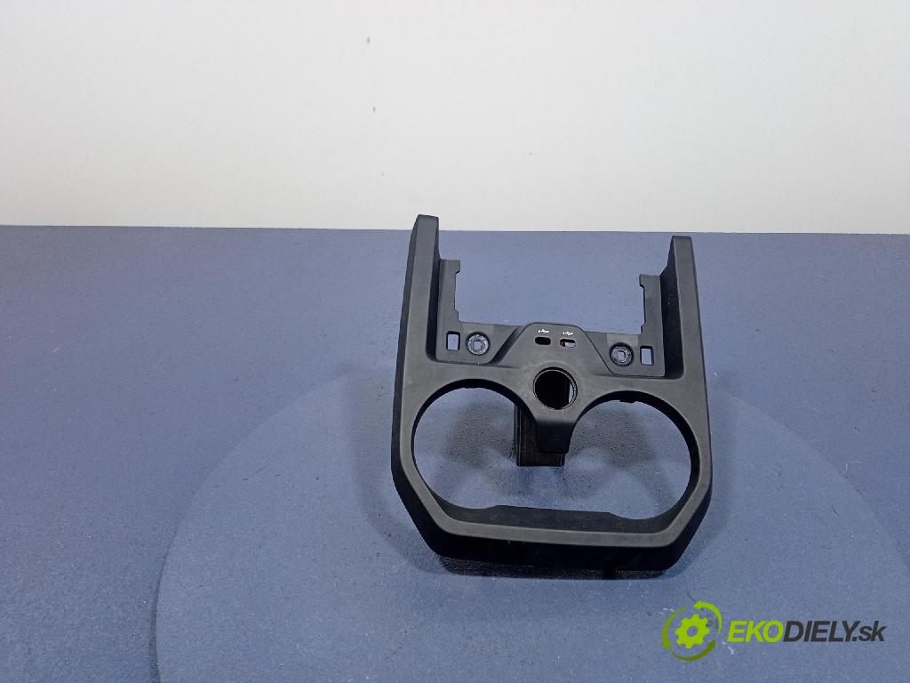 Bmw Ix 2021 kryt Plast: Interiéry: 9462663
