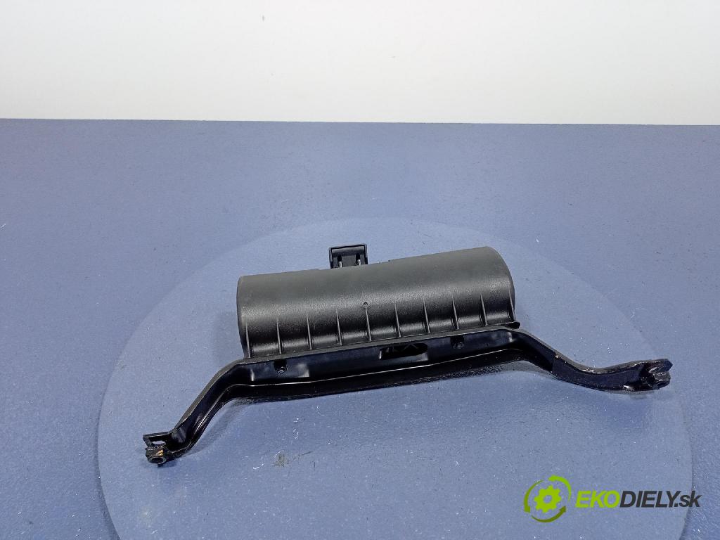Bmw Ix 2021 kryt Plast: Interiéry: 2295620