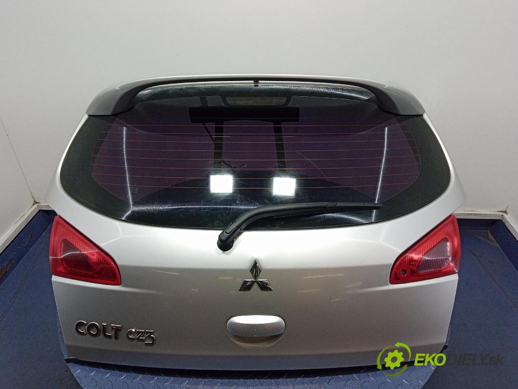 Mitsubishi Colt 2005 zadní dveře kufra: kufr