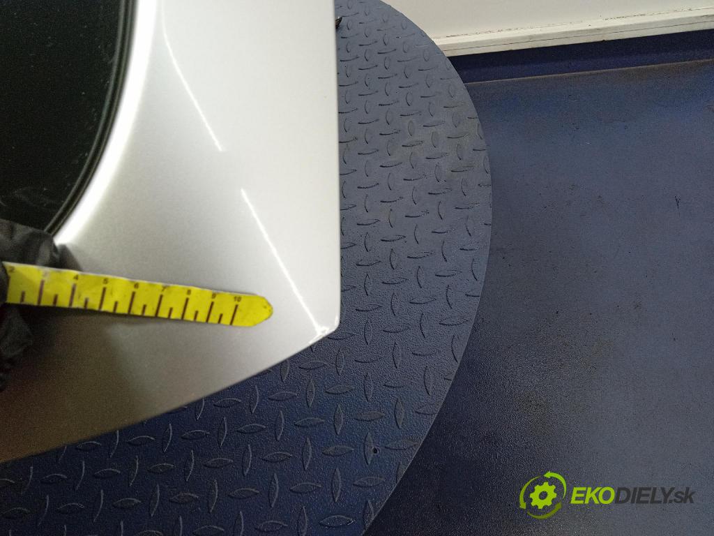 Mitsubishi Colt 2005 zadní dveře kufra: kufr
