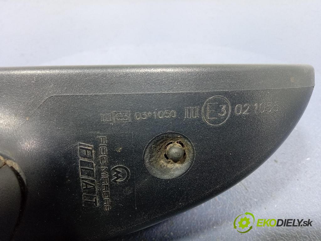 Fiat Linea 2009 zpětné zrcátko prave