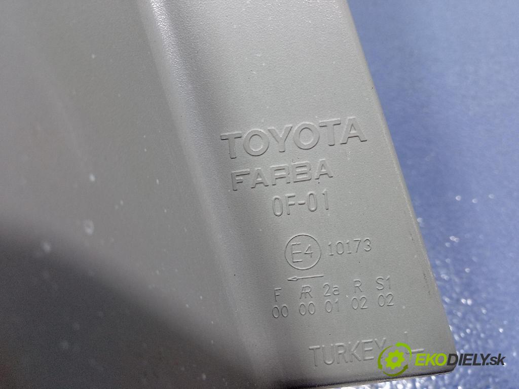 Toyota Corolla verso 2005 svetlo / reflektor zad ľavá Vonkajsia:
