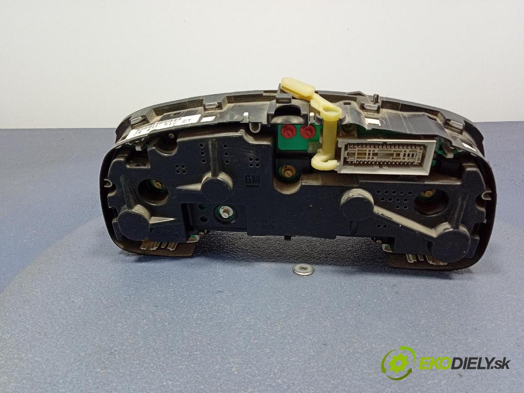 Opel Astra 2002 prístrojovka/ budíky 24451512