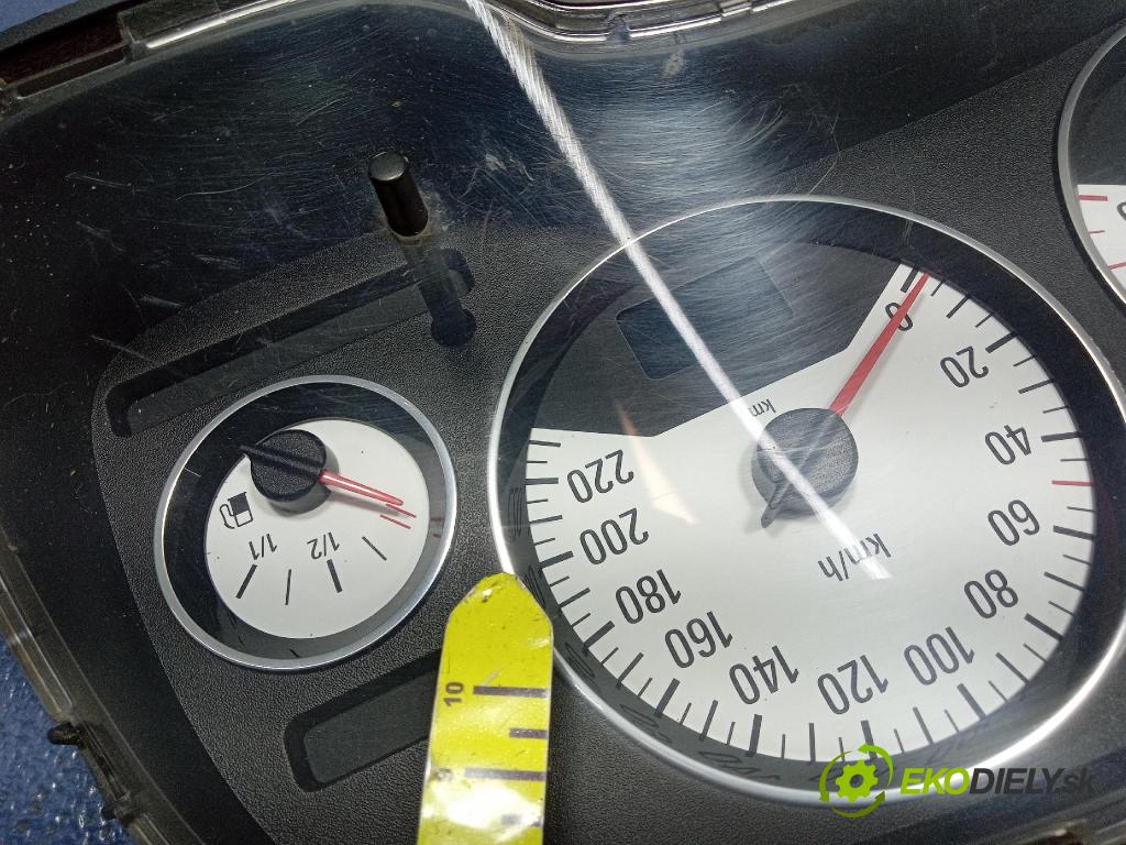 Opel Astra 2002 prístrojovka/ budíky 24451512