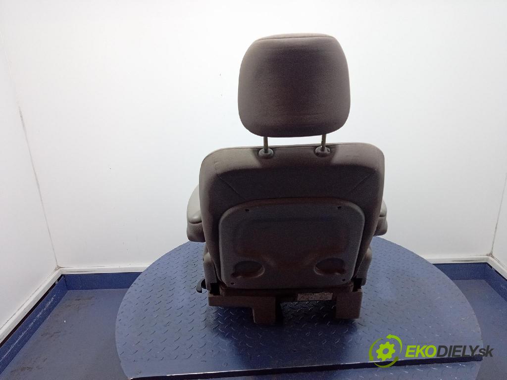 Dodge Caravan 2001 Sedadlo zadní