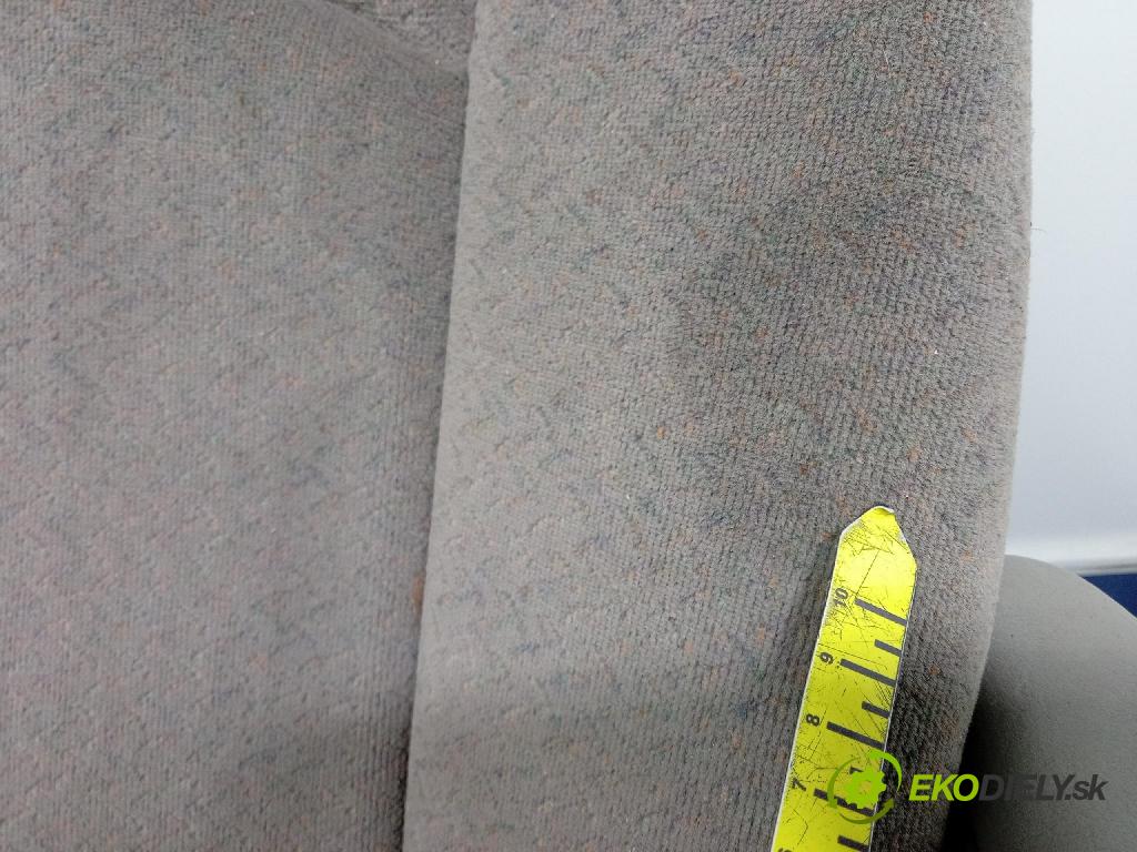 Dodge Caravan 2001 Sedadlo zadní