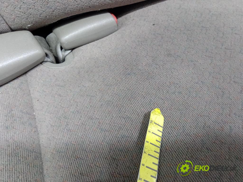 Dodge Caravan 2001 Sedadlo zadní