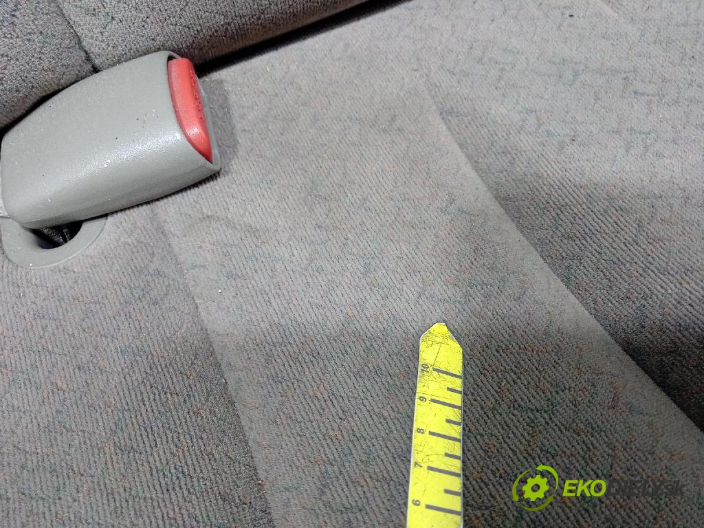 Dodge Caravan 2001 Sedadlo zadní