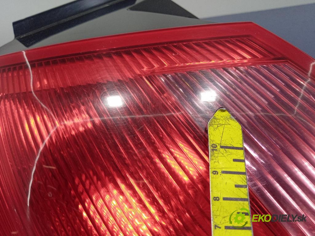 Mitsubishi Colt 2005 svetlo / reflektor zad ľavá Vonkajsia: MR957365