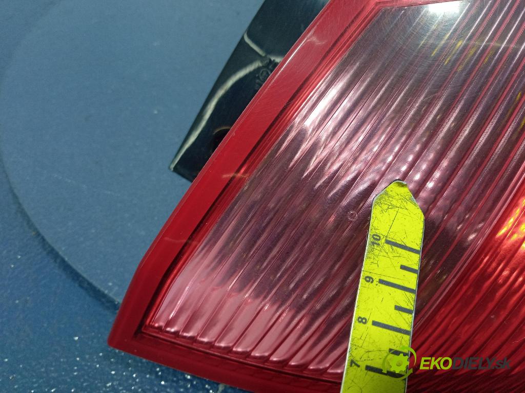 Mitsubishi Colt 2005 svetlo / reflektor zad Prava: Vonkajsia: MR957366