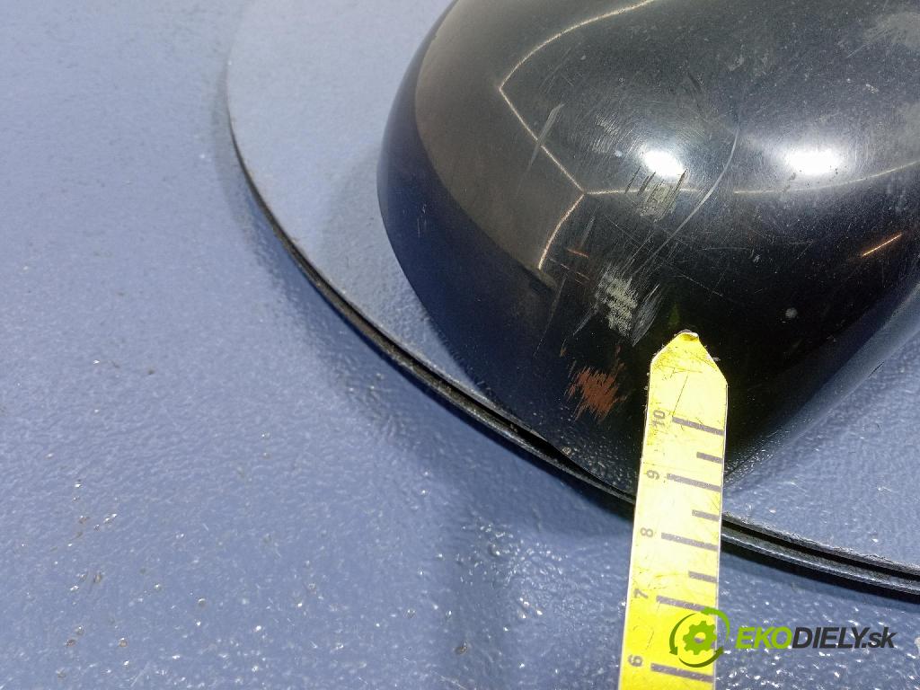 Dodge Caravan 2001 zpětné zrcátko prave