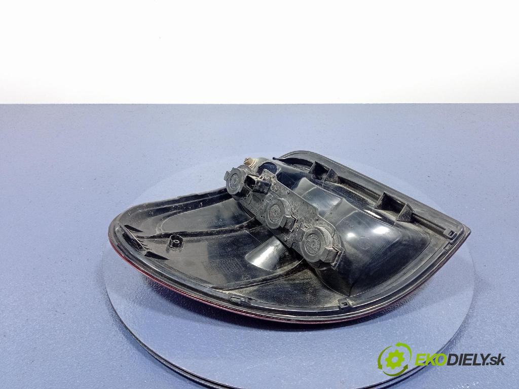 Dodge Caravan 2001 svetlo / reflektor zad Prava: Vonkajsia: 4857600AE