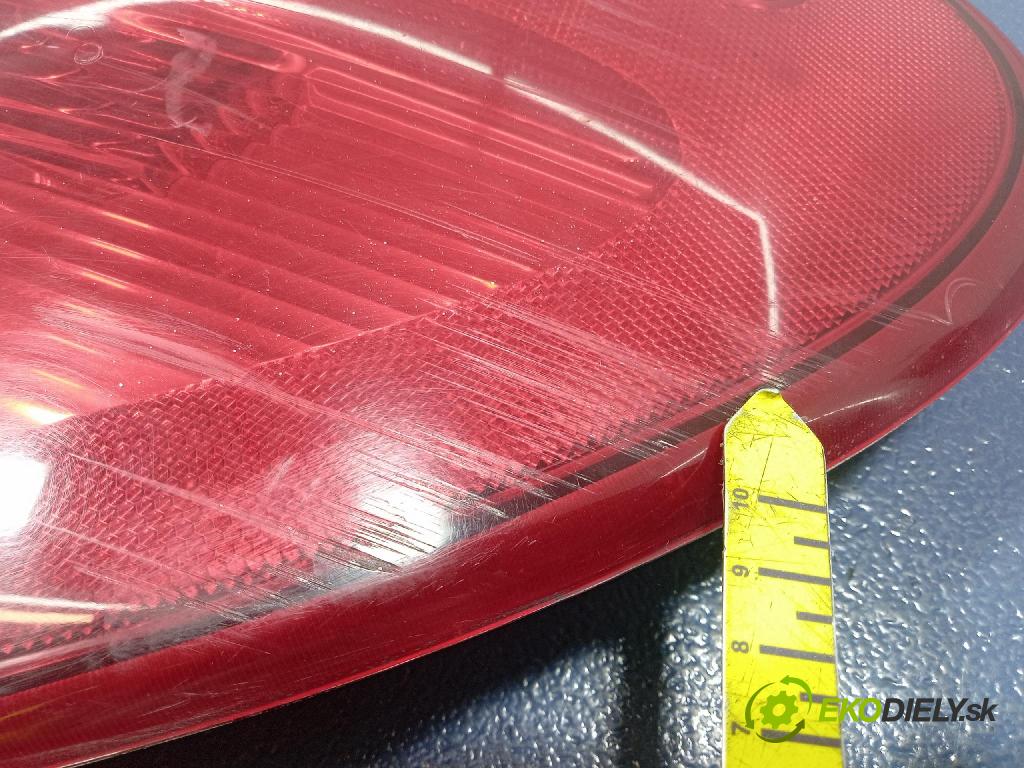 Dodge Caravan 2001 svetlo / reflektor zad Prava: Vonkajsia: 4857600AE