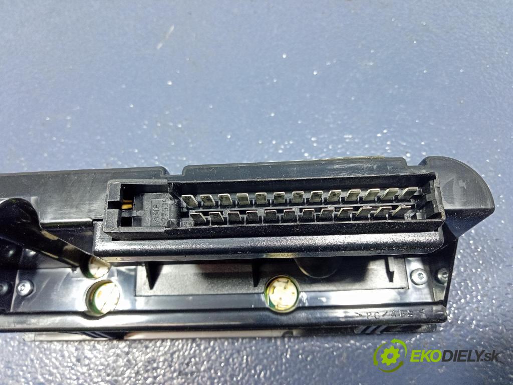 Saab 9-5 2000 Zobrazit: Rádio: / GPS 12806125