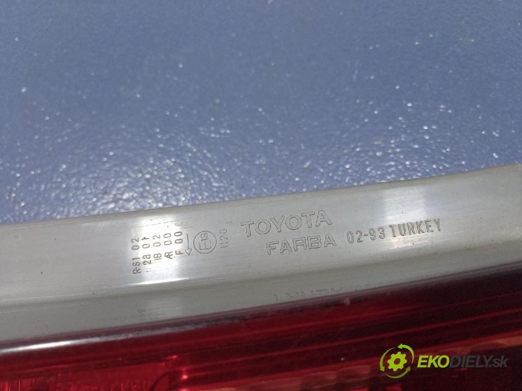 Toyota Corolla 2004 svetlo / reflektor zad ľavá Vonkajsia: 02-93