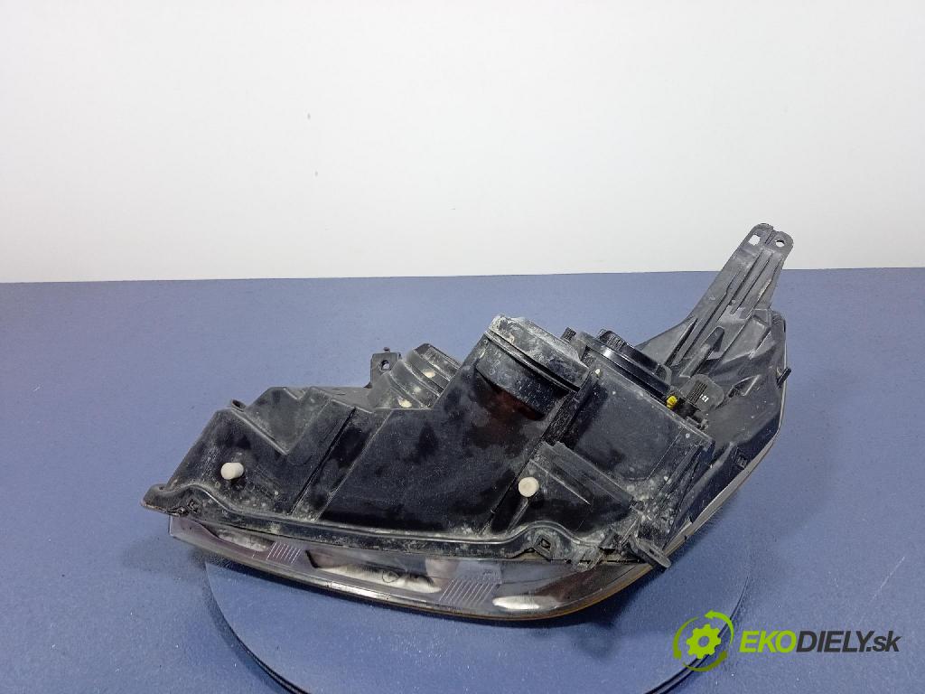 Opel Vectra 2006 světlo v pravo: 20-B401