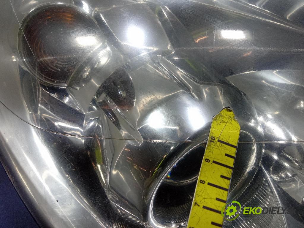 Opel Vectra 2006 světlo v pravo: 20-B401