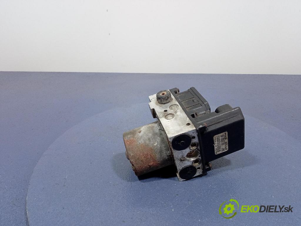 Audi A6 2004 čerpadlo ABS x 4B0614517H