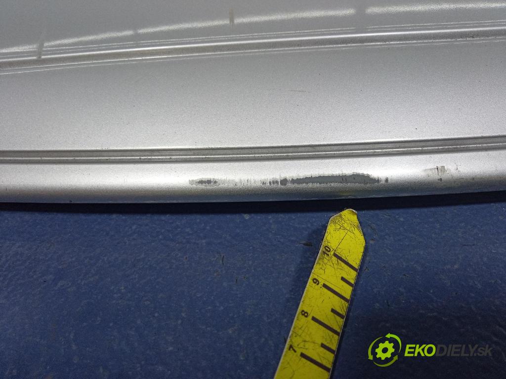 Volvo V40 2005 spoiler 30632676