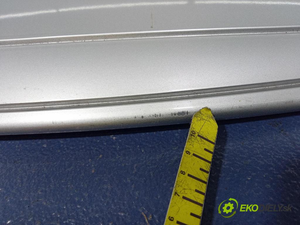 Volvo V40 2005 spoiler 30632676