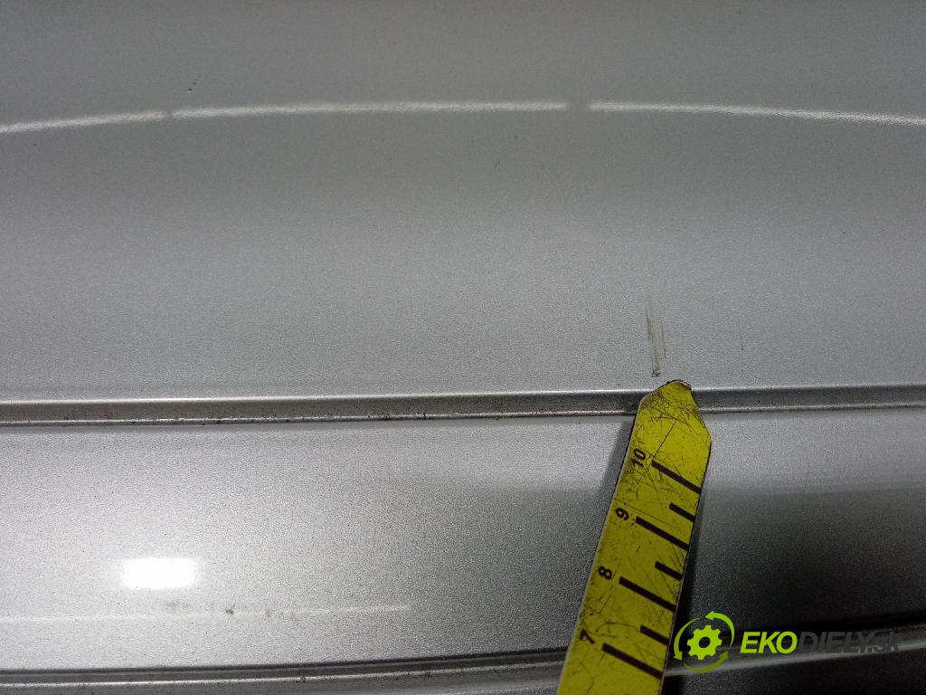Volvo V40 2005 spoiler 30632676