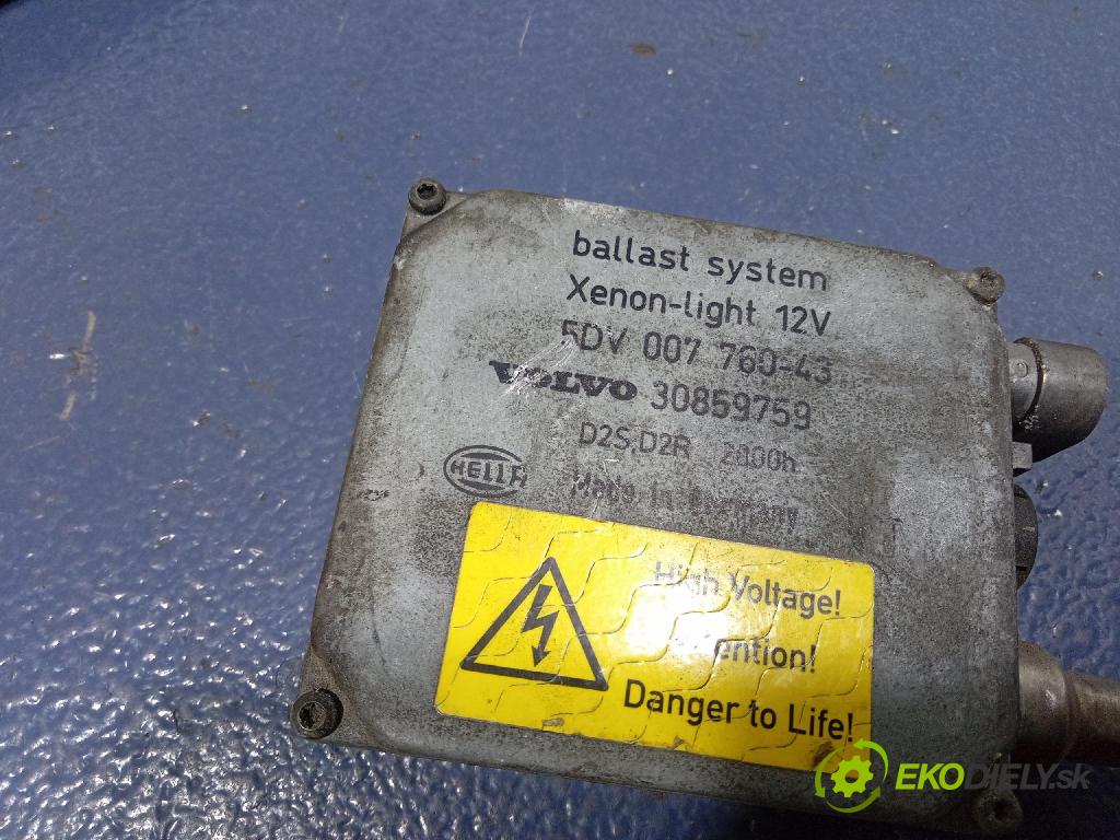 Volvo V40 2005 měnič 30859759