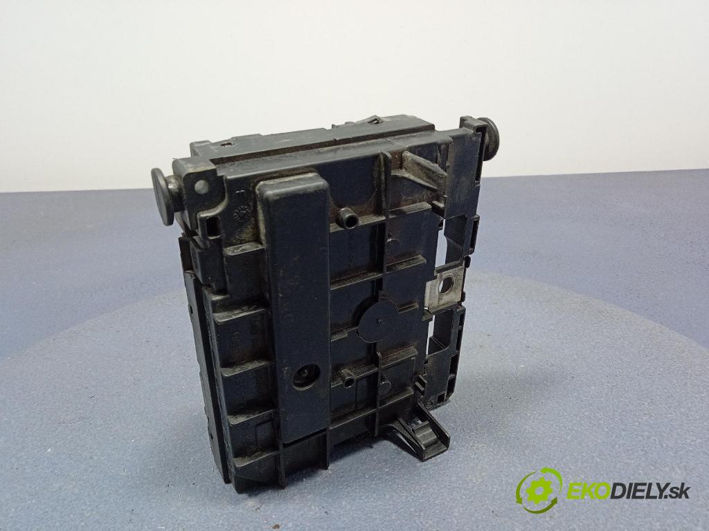 Citroen C4 2006 skříňka Pojistky 9659741780