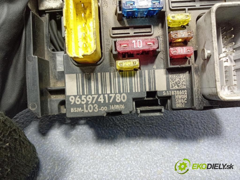 Citroen C4 2006 skříňka Pojistky 9659741780