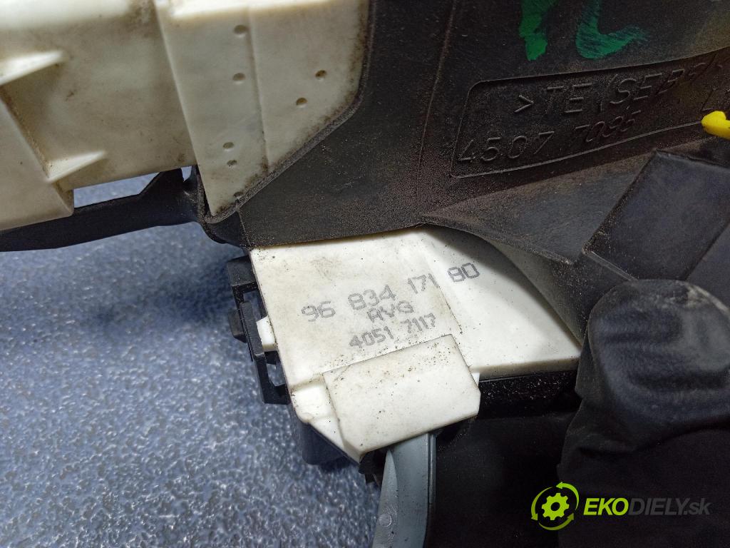 Citroen C4 2006 zámek dveře před Levý: 9683417180