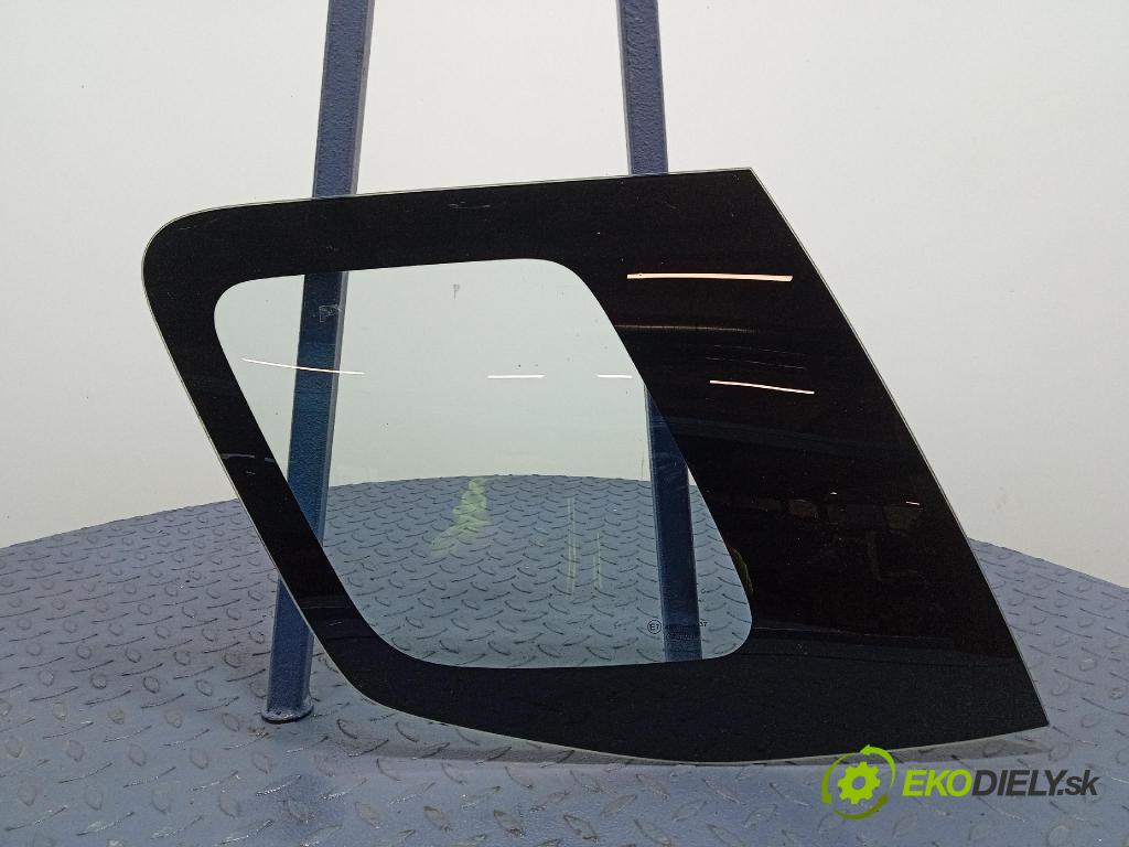Suzuki Ignis 2004 sklo Karosérie: Zad: