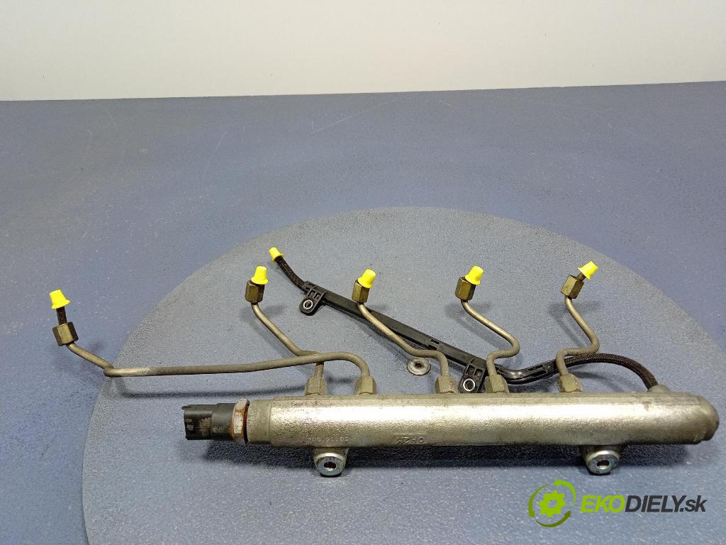 Honda Accord 2005 lišta Zásobování 107780-0210