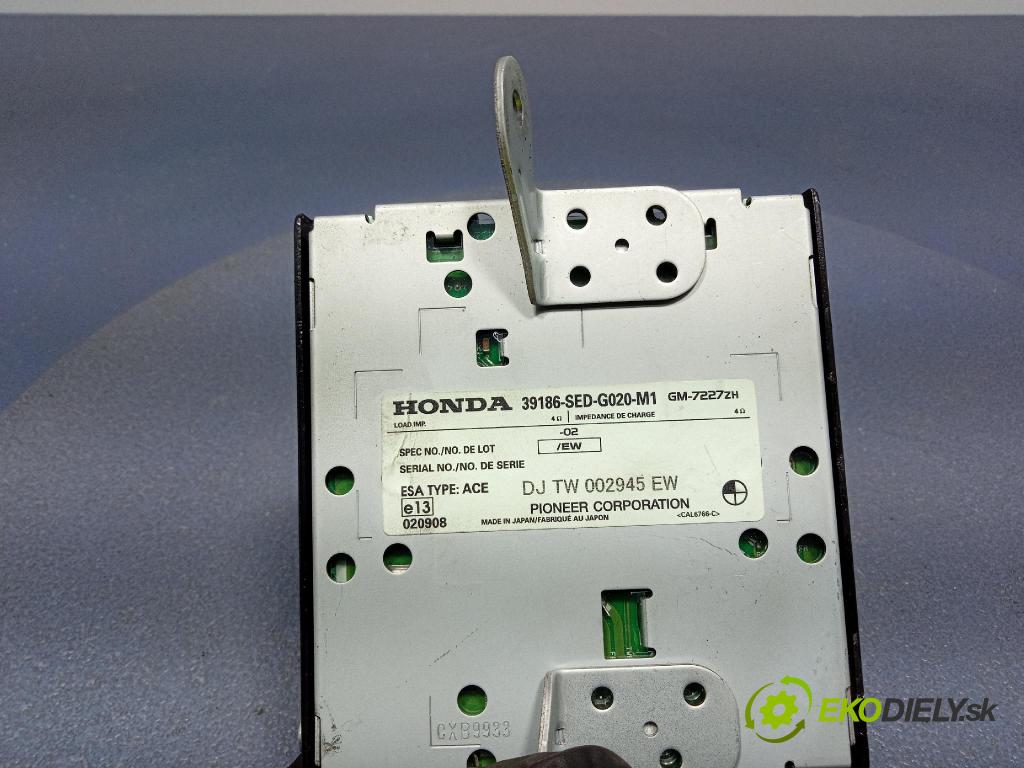 Honda Accord 2005 Zesilovač: