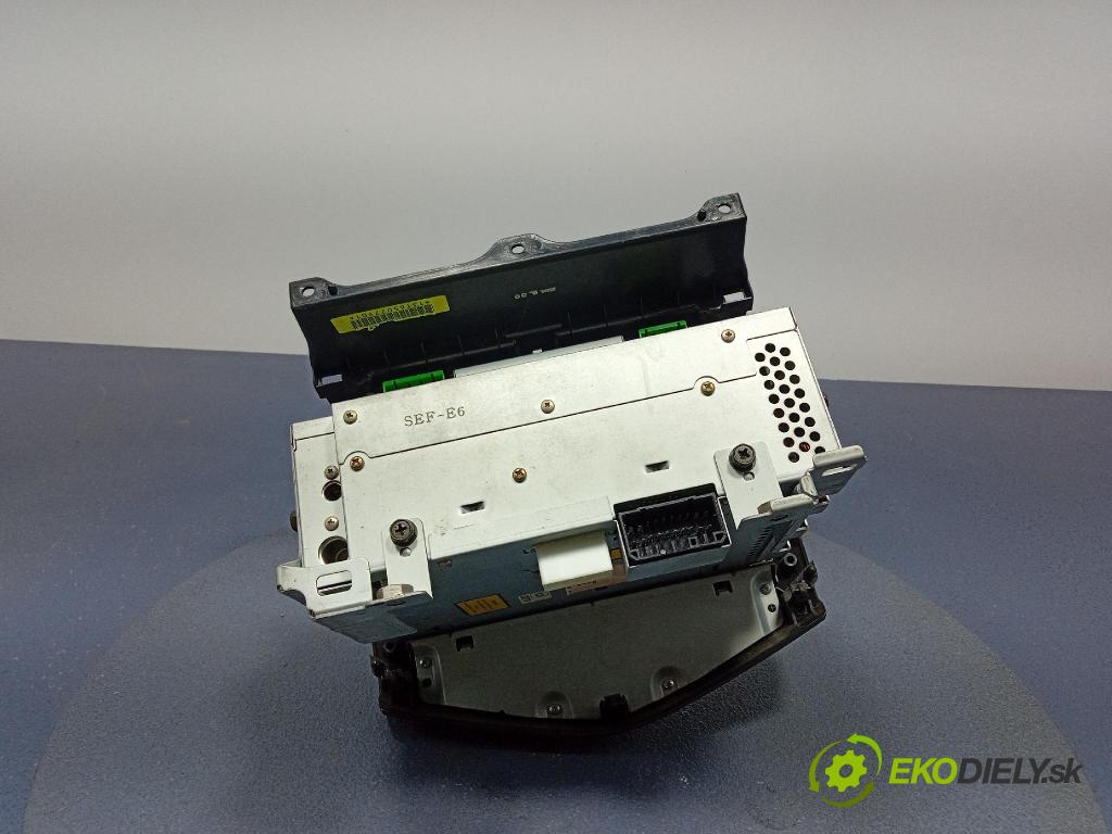 Honda Accord 2005 Radio I Navigace: