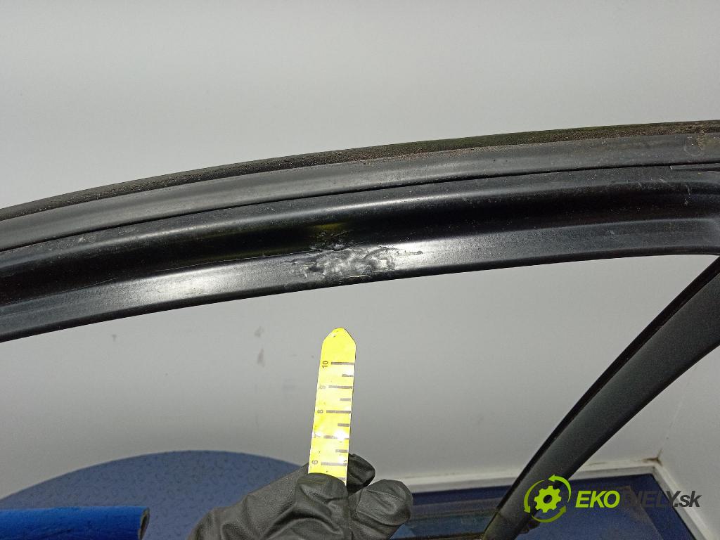 Audi A6 2004 sklo dvere Predné Prava: 