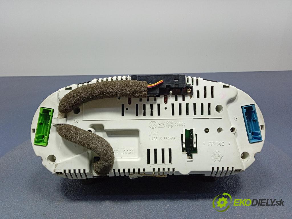 Audi A3 2000 Přístrojová deska 8L0920900A