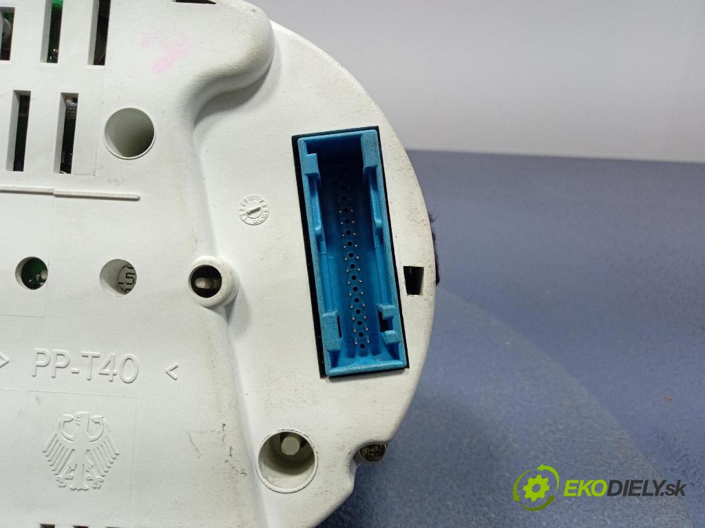 Audi A3 2000 Přístrojová deska 8L0920900A