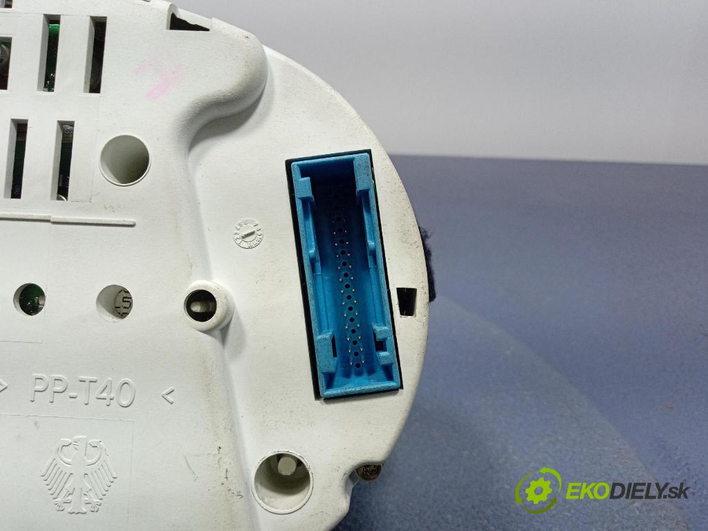 Audi A3 2000 Přístrojová deska 8L0920900A