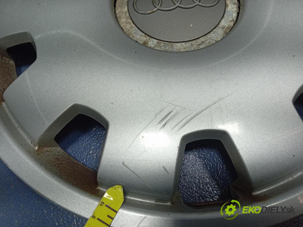 Audi A3 2000 puklica kola: 4B0601147D
